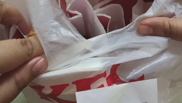 肯德基新出榴莲云朵蛋挞惊爆味觉...